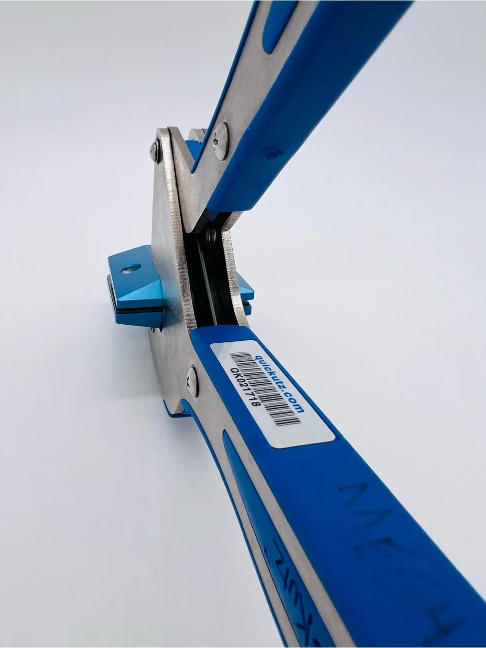 QuicKutz Personal Die-cutting Hand Tool For Scrapbooking and Crafts